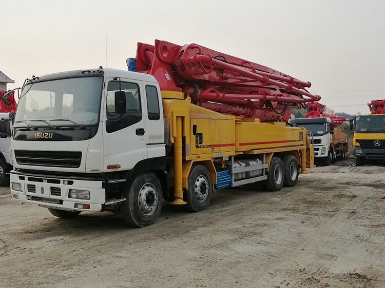 Second hand Putzmeister used isuzu 46m vehicle concrete conveying pump truck