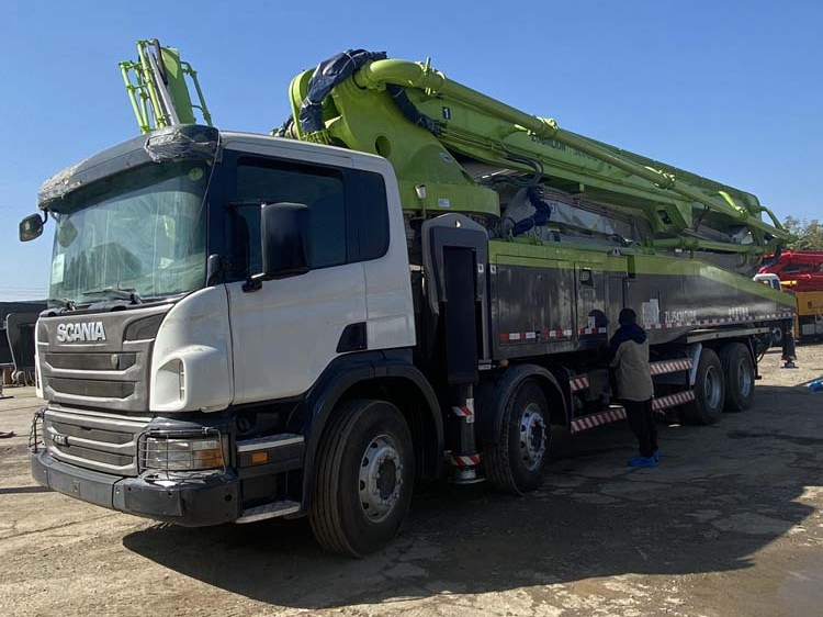 China Low Price Used Zoomlion Scania 56 meter 6RZ Concrete Pump Trucks for Sale