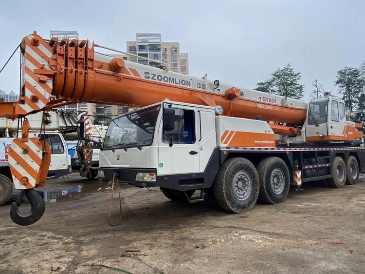 Hot selling used second hand zoomlion 80 ton boom hydraulic truck lifting crane