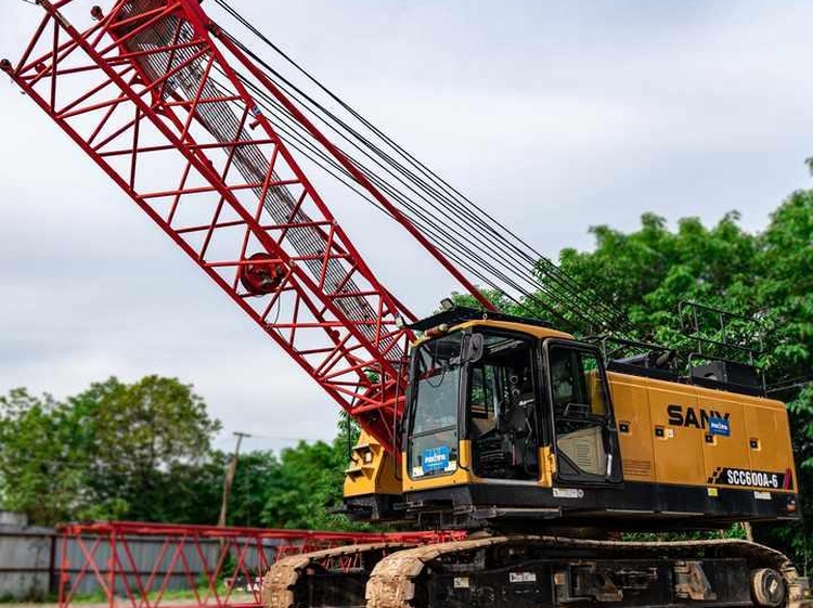 Used Sanys SCC600A-6 60T Crawler Crane Original Quality Lattice Boom Crane for Sale