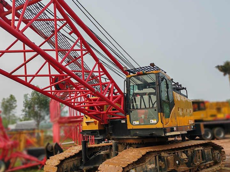 Lattice Boom Hydraulic Crawler Crane 2021 85 Ton Crawler Crane SCC850A-6 Crane