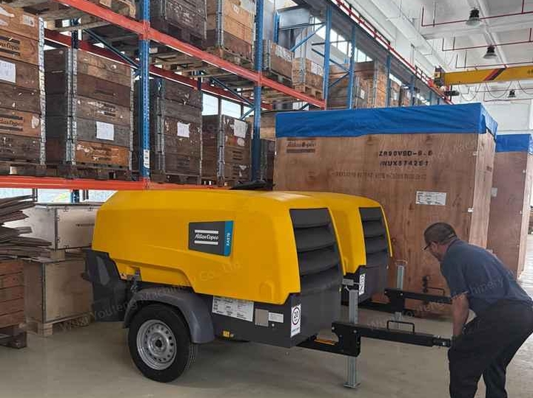 Atlas Copco XAS78 Mobile Air Compressor with Diesel Engine 160CFM 7bar 100psi Lubricated New Condition for Mine Industries